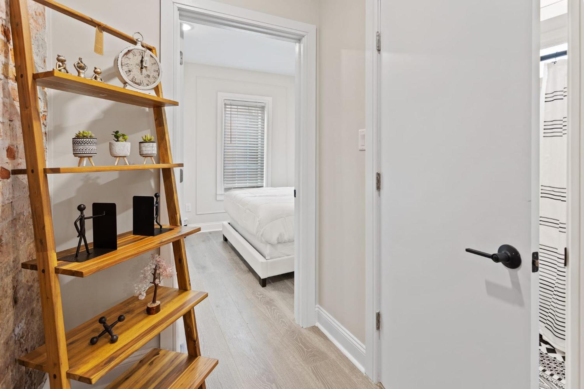 Holiday home Loopin Around Atlantic Luxe 5br Townhouse In Orange Loop